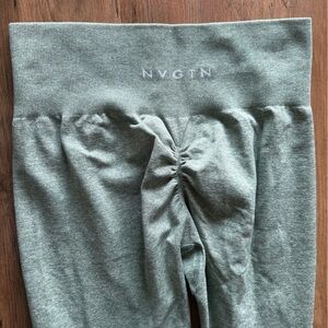 NVGTN scrunch leggings sage green